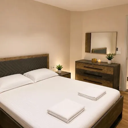 Oasis Apartamento Tirana